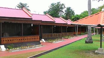Shah's Beach Resort