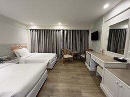 Dhevaraj Hotel