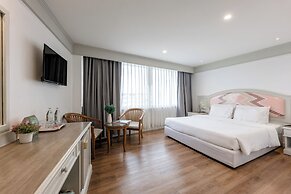 Dhevaraj Hotel