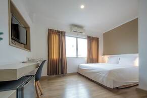 Dhevaraj Hotel