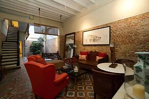 Muntri Mews