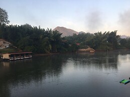 Riverside Hill Resort & Restaurant