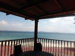 Kapas Island Resort