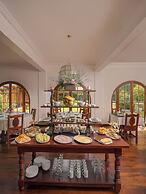 Le Chatelet Hotel
