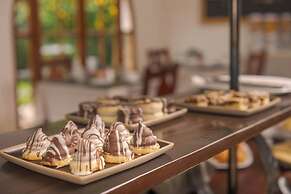 Le Chatelet Hotel