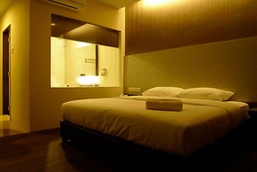 Hotel Austin Paradise - Mount Austin