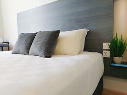 The Leverage Business Hotel Mergong