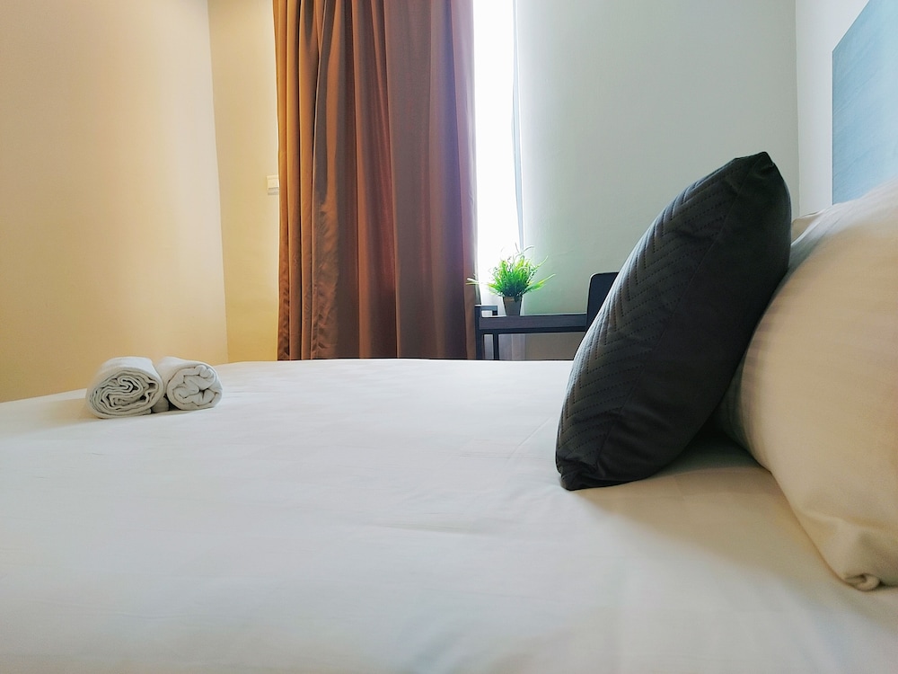 The Leverage Business Hotel Mergong