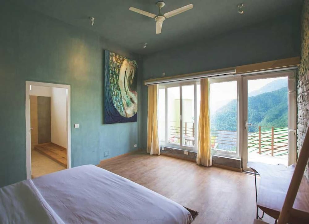 Seclude Ramgarh, Cliff's Edge