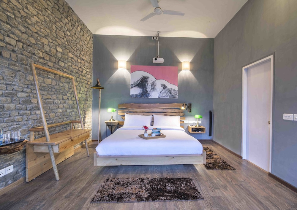 Seclude Ramgarh, Cliff's Edge