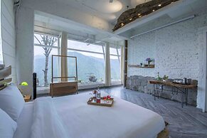 Seclude Ramgarh, Cliff's Edge