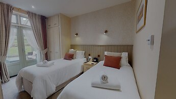 Stone House Hotel