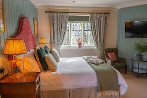Stone House Hotel