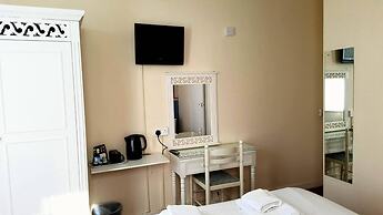 Langtry Hotel