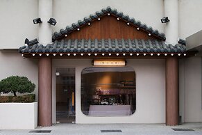 Dukgu Oncheon Hotel