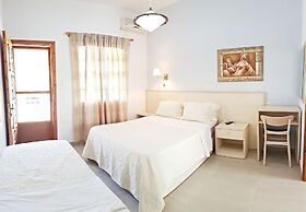 Studios & Apartments Efrosini