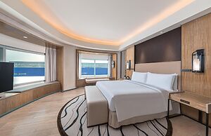 Conrad Manila