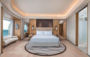 Conrad Manila
