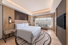 Conrad Manila
