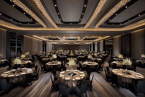 Conrad Manila