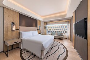 Conrad Manila