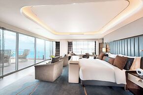 Conrad Manila