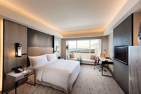 Conrad Manila