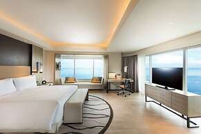 Conrad Manila