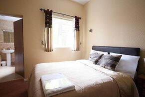 Barons Court Hotel