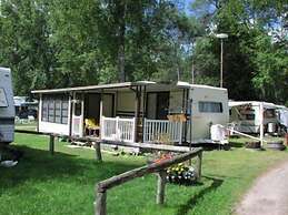 Jell-E-Bean Campground and Trailers