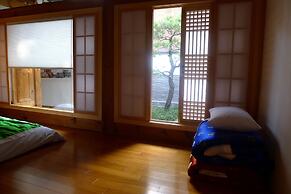 Xiwoo Hanok Guesthouse