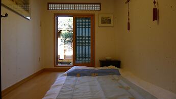 Xiwoo Hanok Guesthouse