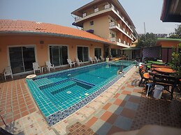 BB House Beach Residences
