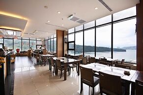 Einhan Resort