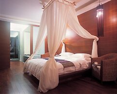 Einhan Resort