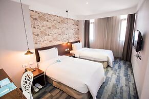 Khan Hotel