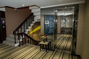 Khan Hotel