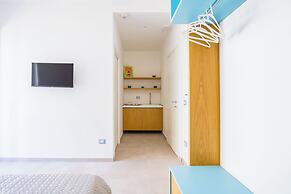 Brombeis Double Bedroom Center by Napoliapartments
