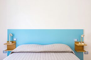 Brombeis Double Bedroom Center by Napoliapartments