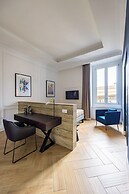 Chic Lifestyle Apartment