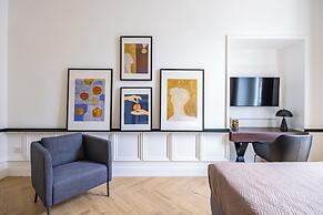 Chic Lifestyle Apartment