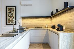 Chic Lifestyle Apartment