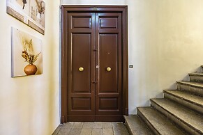 Chic Lifestyle Apartment