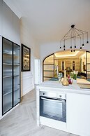 Chic Lifestyle Apartment