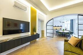 Chic Lifestyle Apartment