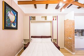 Toledo Warm Renovated Studio