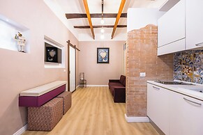 Toledo Warm Renovated Studio
