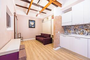 Toledo Warm Renovated Studio