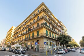 Urban Base Garibaldi by Napoliapartments