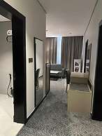 Fiori Airport hotel